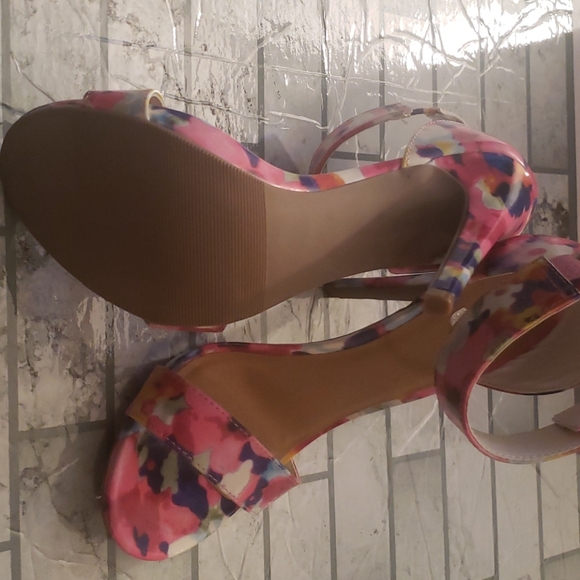 Color floral stiletto heels - Picture 4 of 7